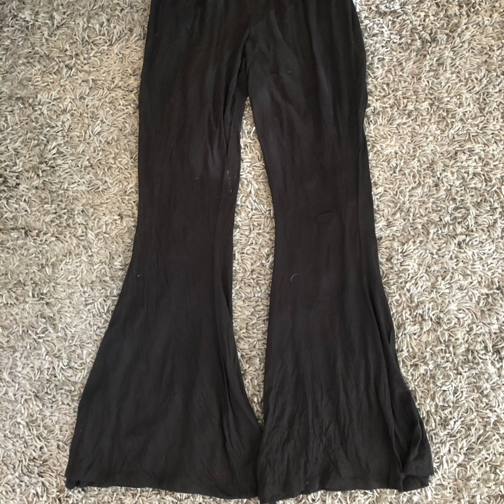 Black flair leggings